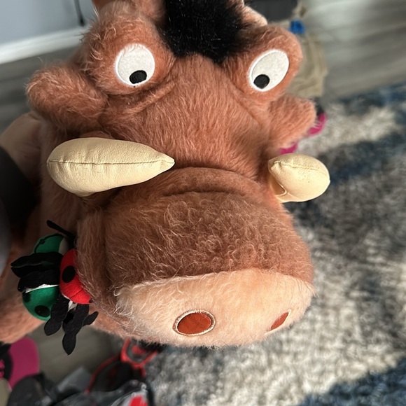 Disney Store Walt Pumba The Lion King Plush Stuffed Large Warthog eating Bugs - Picture 12 of 13